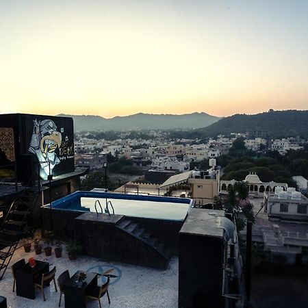 Tripli Udaipur Hotel Kültér fotó