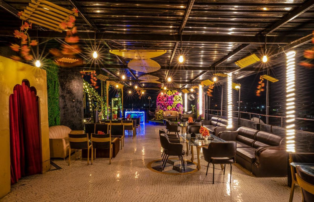 Tripli Udaipur Hotel Kültér fotó