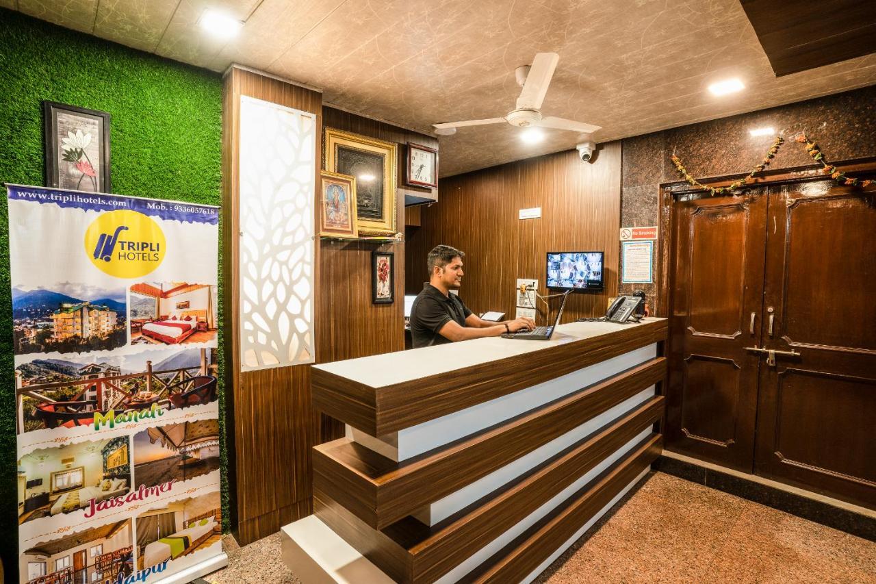 Tripli Udaipur Hotel Kültér fotó