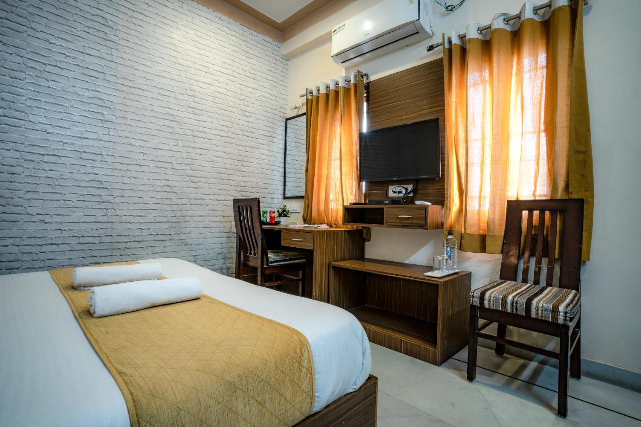 Tripli Udaipur Hotel Kültér fotó