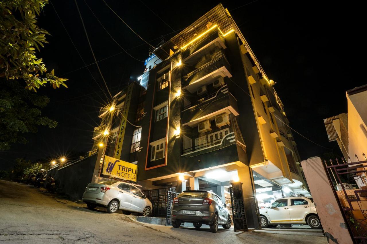 Tripli Udaipur Hotel Kültér fotó