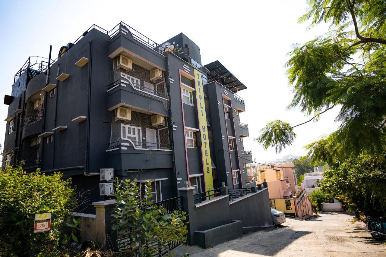 Tripli Udaipur Hotel Kültér fotó