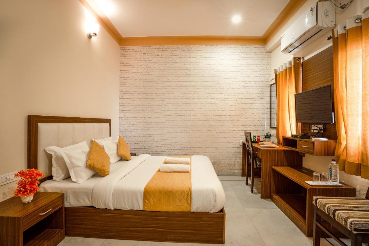 Tripli Udaipur Hotel Kültér fotó