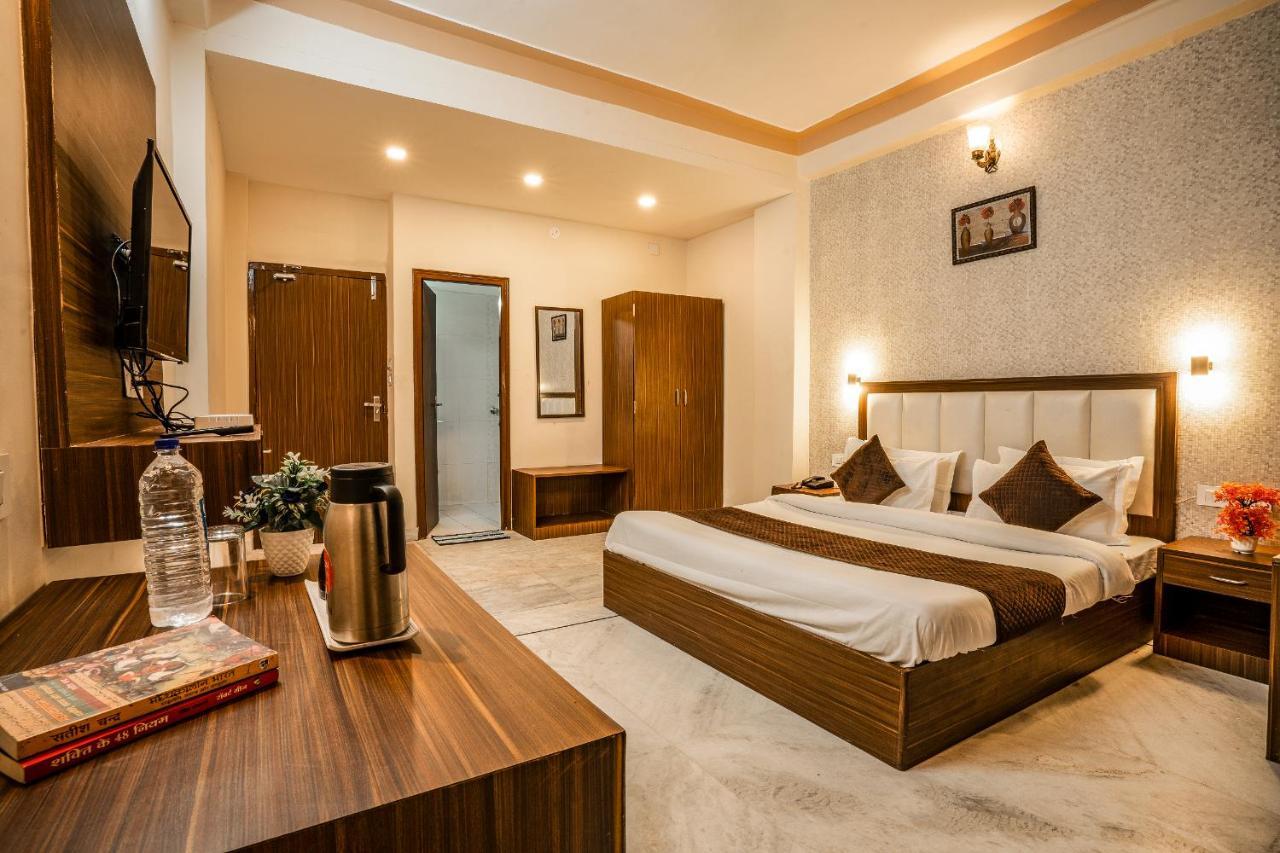 Tripli Udaipur Hotel Kültér fotó