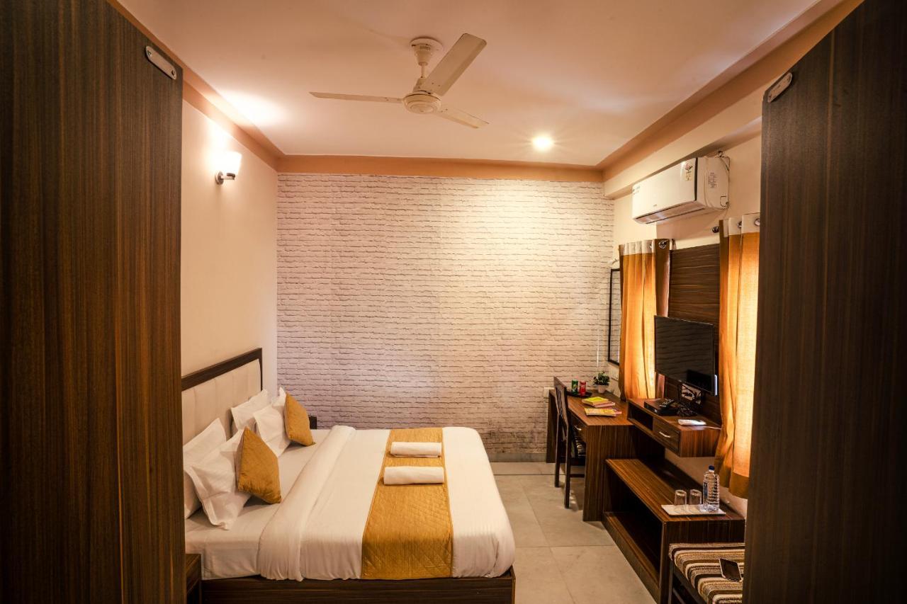 Tripli Udaipur Hotel Kültér fotó