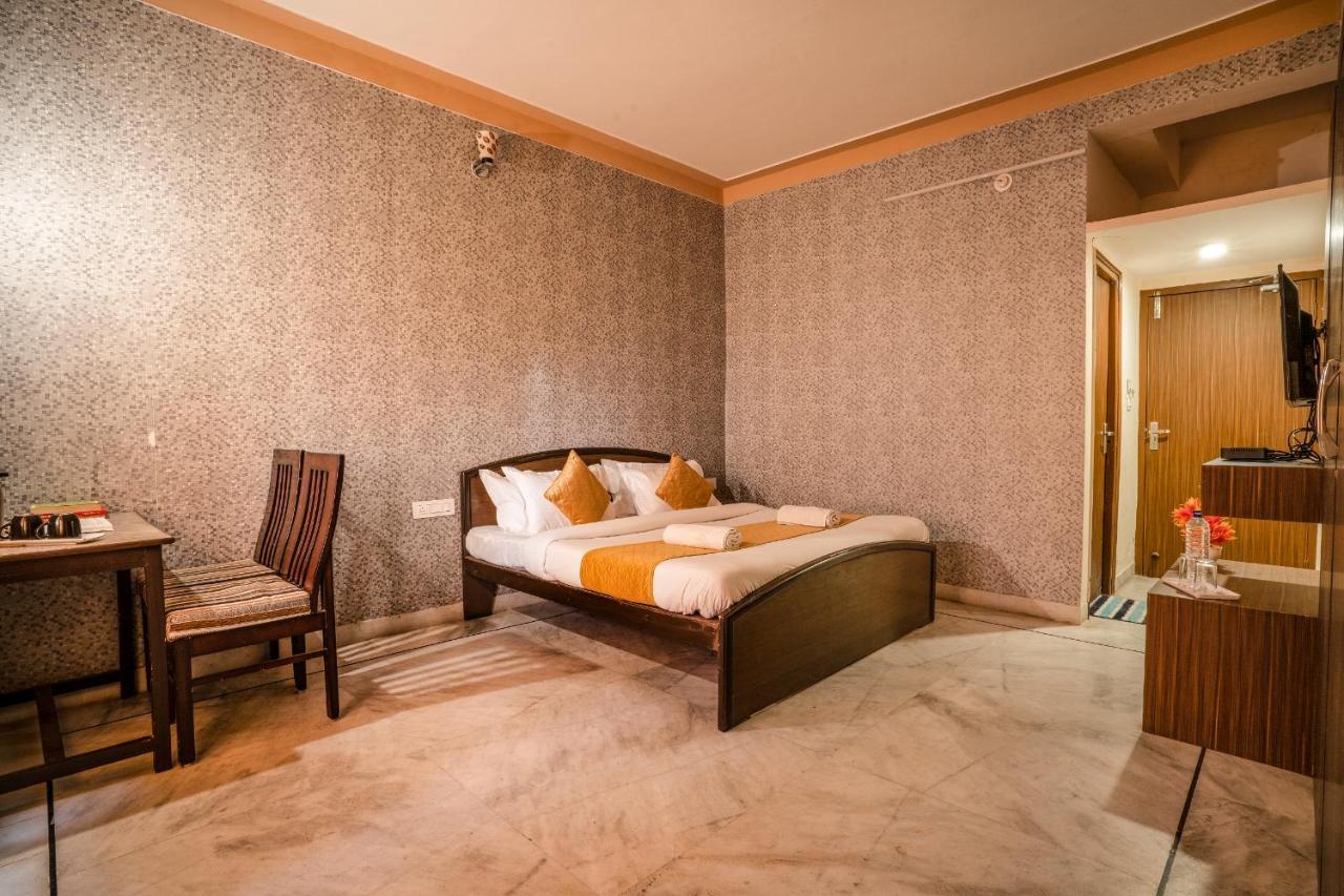 Tripli Udaipur Hotel Kültér fotó