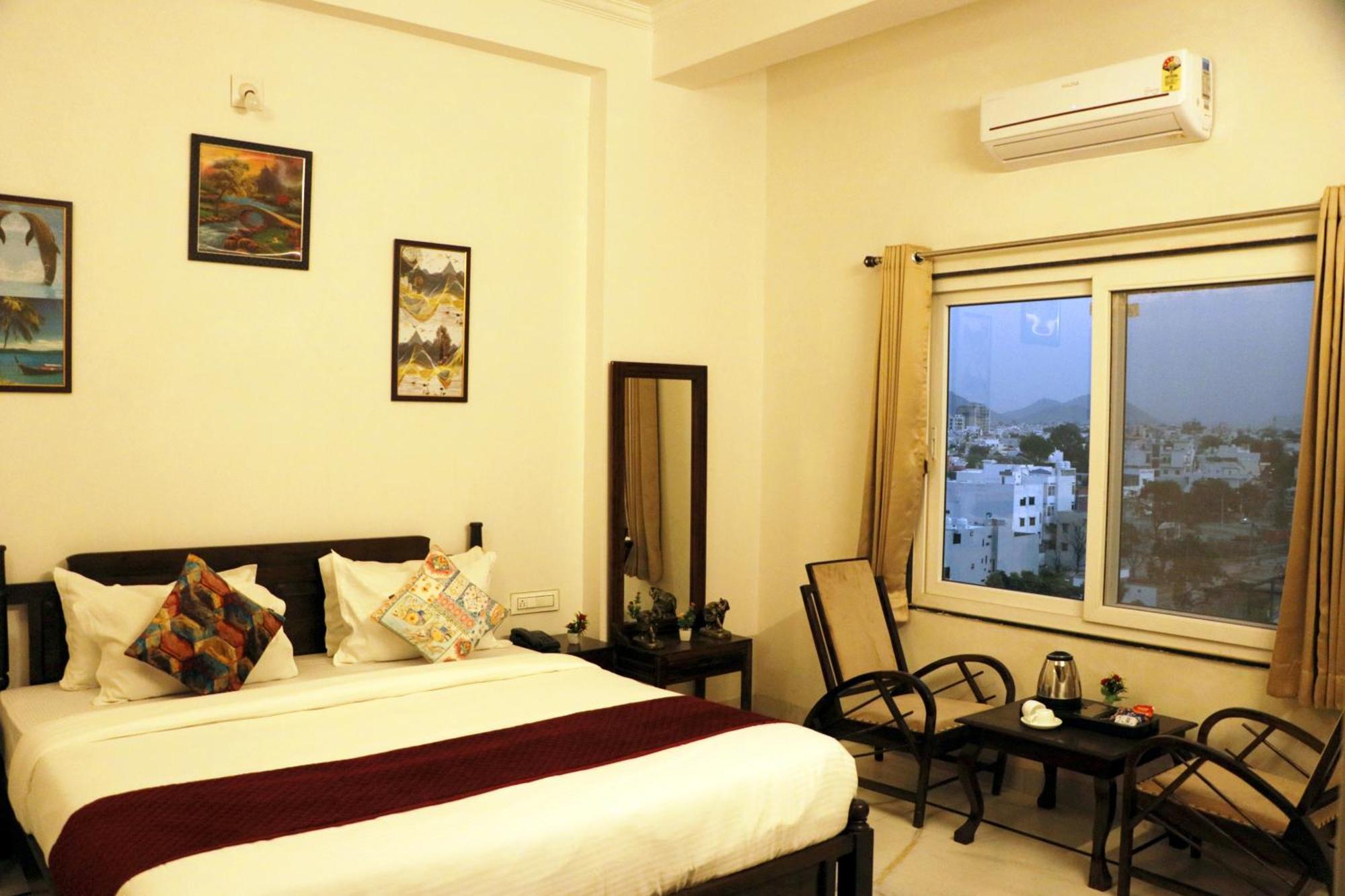 Tripli Udaipur Hotel Kültér fotó