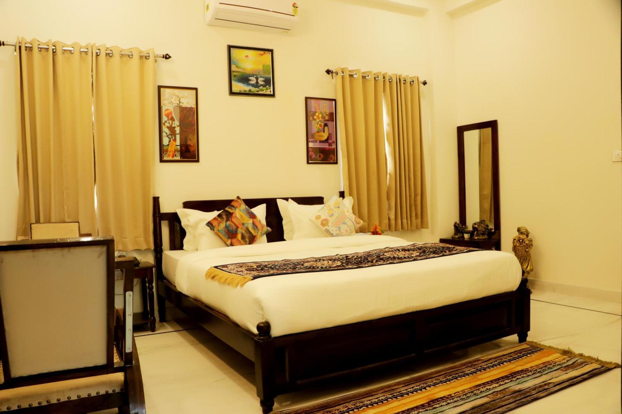 Tripli Udaipur Hotel Kültér fotó